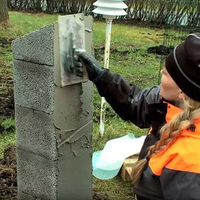 Portinpielet on helppo rakentaa pilariharkoilla. Katso ohjevideo!