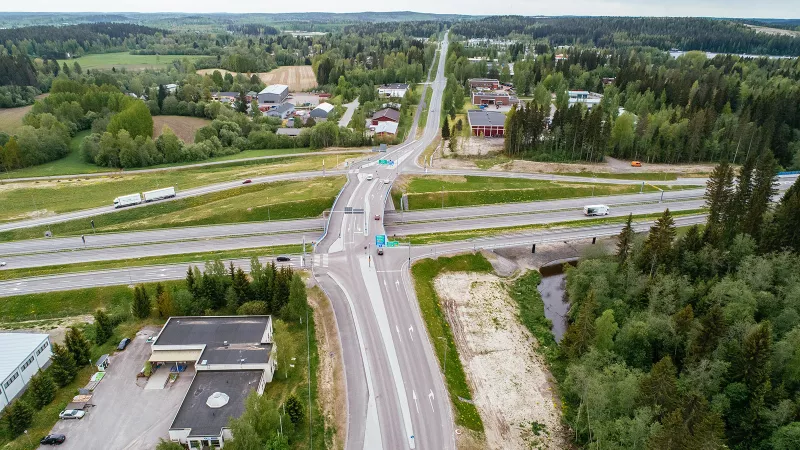 Valmis tie Lahden Vt 12 kehätiellä