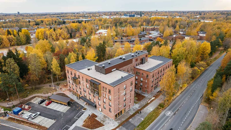 Malminkartanon hoivakodin katon eristys on tehty Leca-soralla ja EPS:llä.