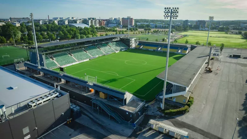 Turun Veritas stadionin tekonurmen alla on kevytsorakevennys.