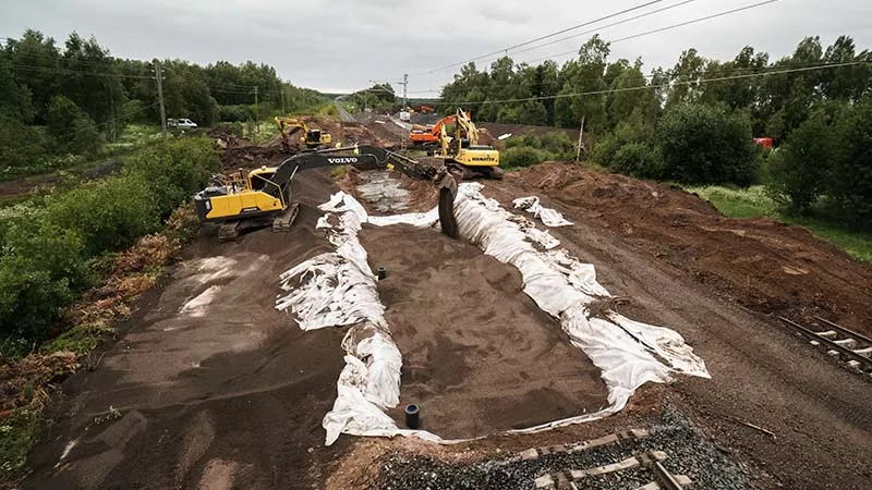 Leca-sora 0-32 mm soveltuu erityisen hyvin ratarakentamiseen.