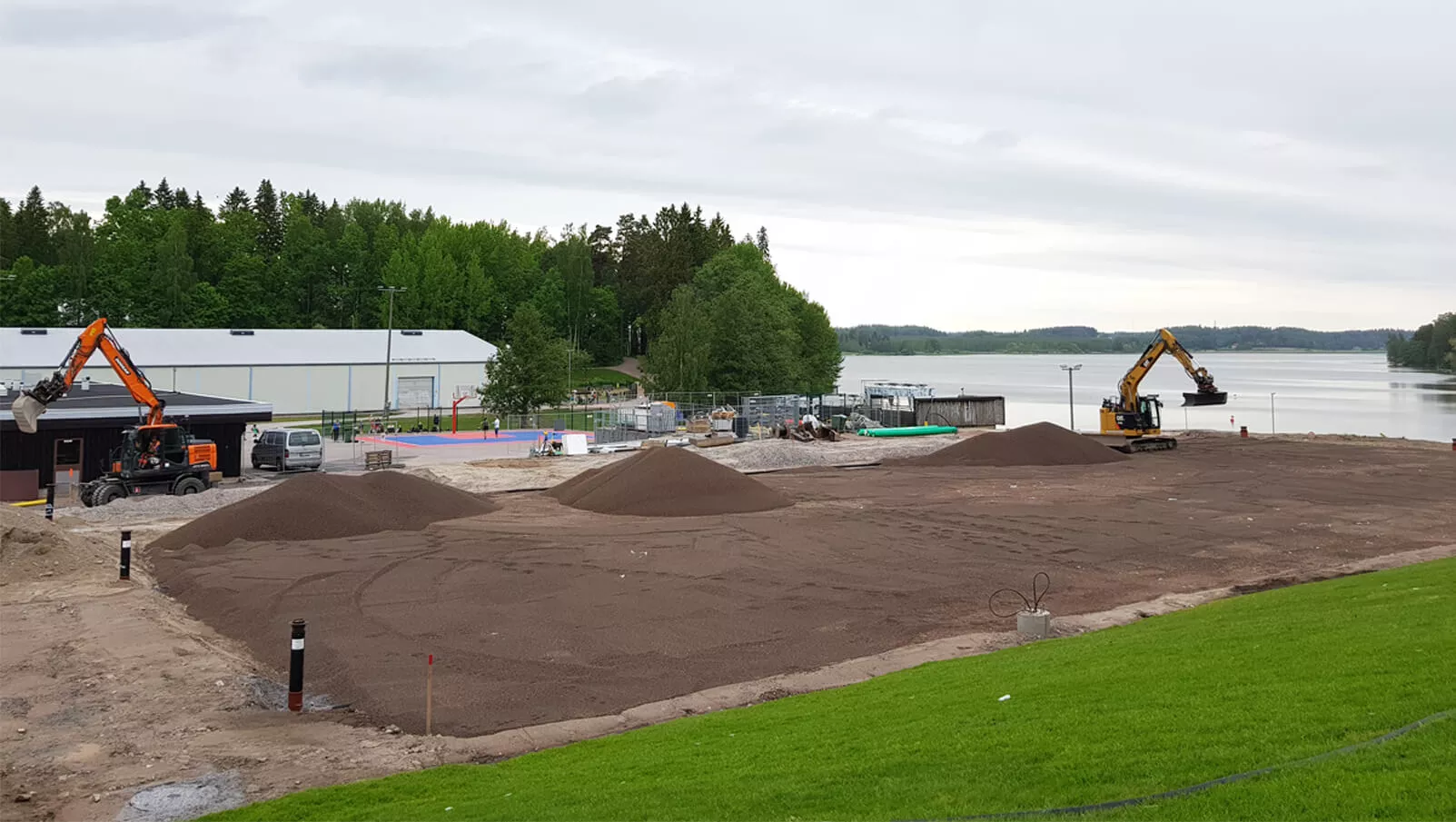 Laaksolahden tekojääradan kevysorakevennys